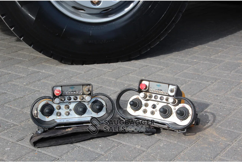 Čistič odpadových jam Mercedes-Benz Actros 4148 RIVARD EXVAC Suction Excavator: obrázek 15