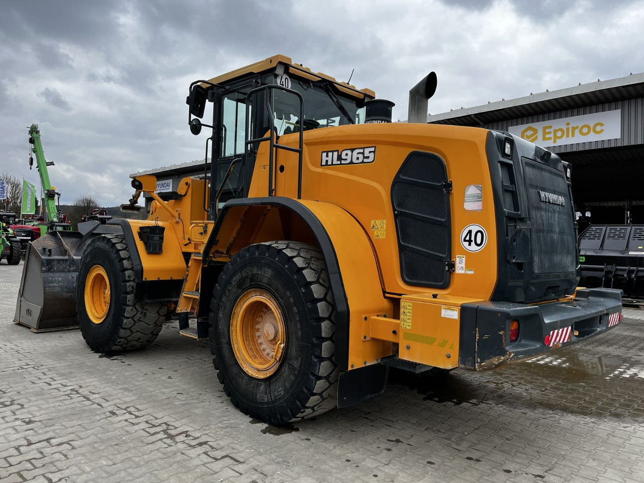 Hyundai HL 965 - Kolový nakladač: obrázek 4 Hyundai HL 965 - Kolový nakladač: obrázek 4