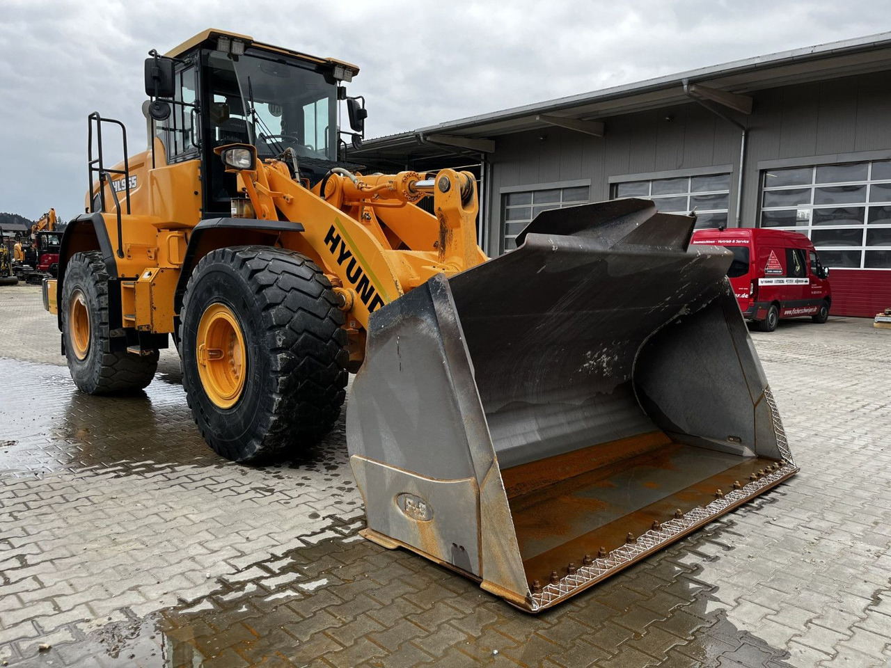 Hyundai HL 965 - Kolový nakladač: obrázek 2 Hyundai HL 965 - Kolový nakladač: obrázek 2