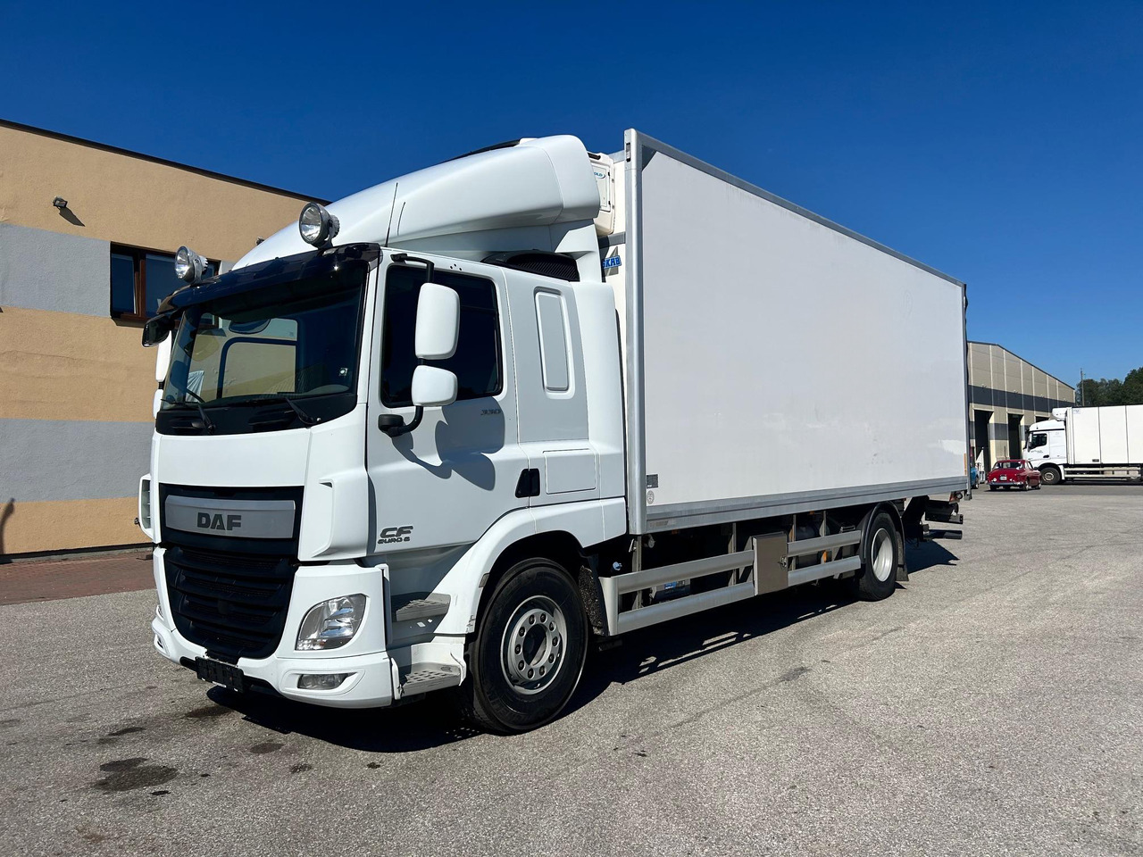 DAF CF330 - Chladírenský nákladní automobil: obrázek 3 DAF CF330 - Chladírenský nákladní automobil: obrázek 3
