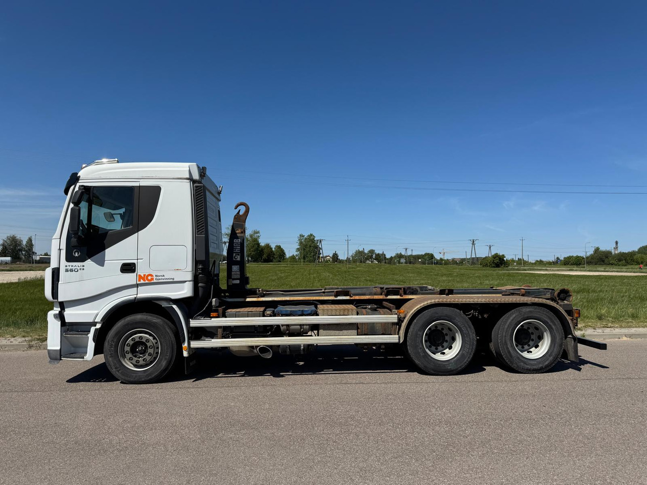 IVECO STRALIS 560 - Hákový nosič kontejnerů, Auto s hydraulickou rukou: obrázek 4 IVECO STRALIS 560 - Hákový nosič kontejnerů, Auto s hydraulickou rukou: obrázek 4