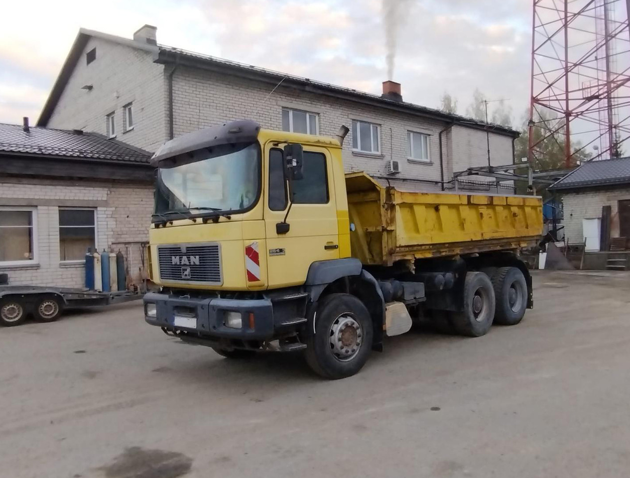 MAN 26.403 - Sklápěč: obrázek 4 MAN 26.403 - Sklápěč: obrázek 4