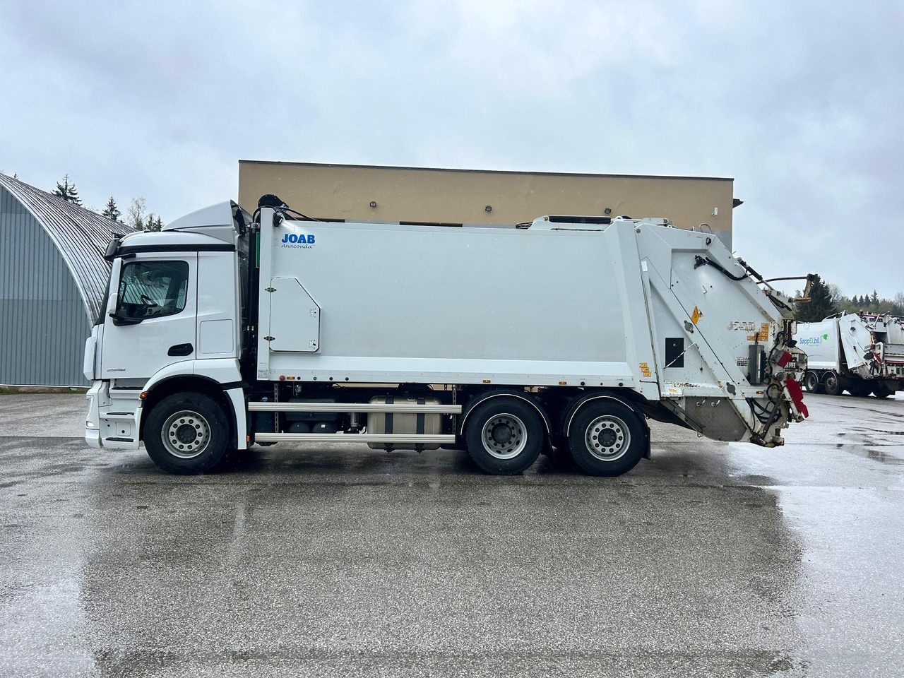 MERCEDES-BENZ ANTOS 2546 - Vůz na odvoz odpadků: obrázek 4 MERCEDES-BENZ ANTOS 2546 - Vůz na odvoz odpadků: obrázek 4