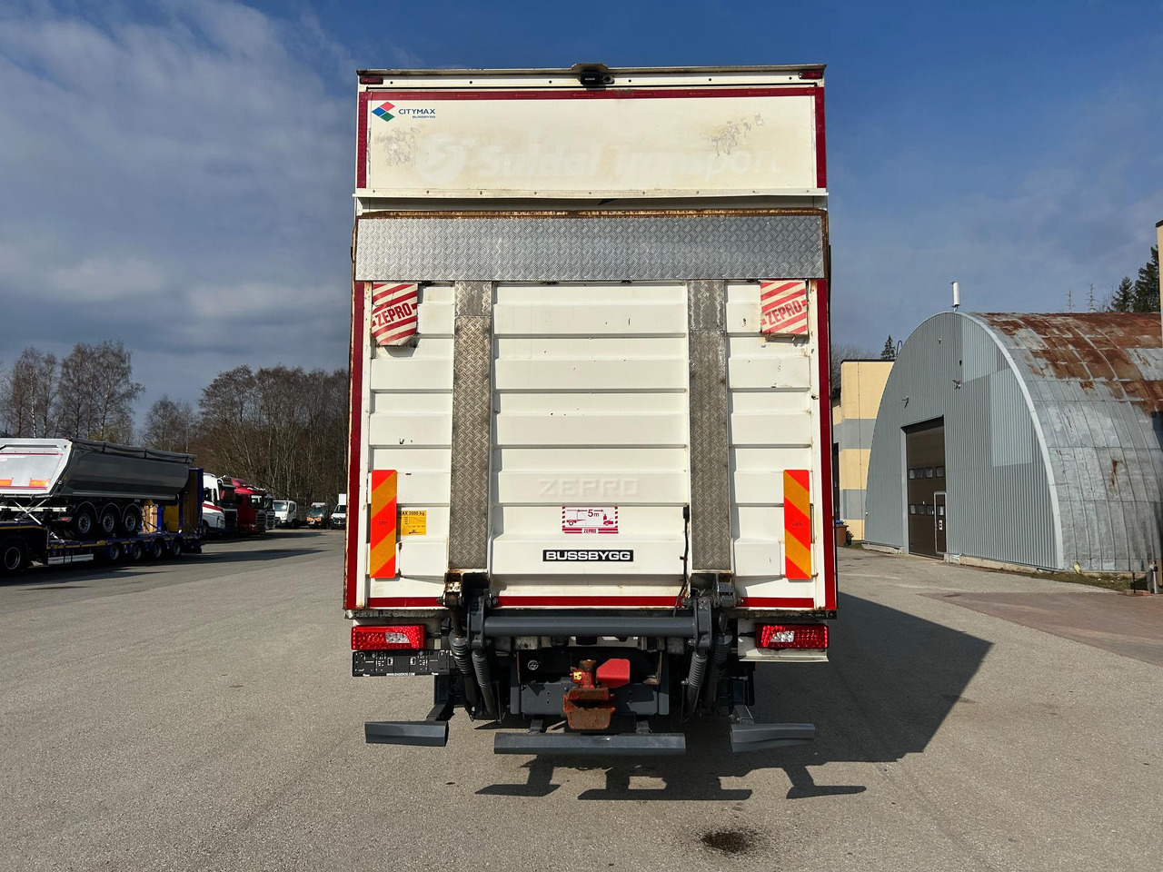 SCANIA G490 - Chladírenský nákladní automobil: obrázek 3 SCANIA G490 - Chladírenský nákladní automobil: obrázek 3