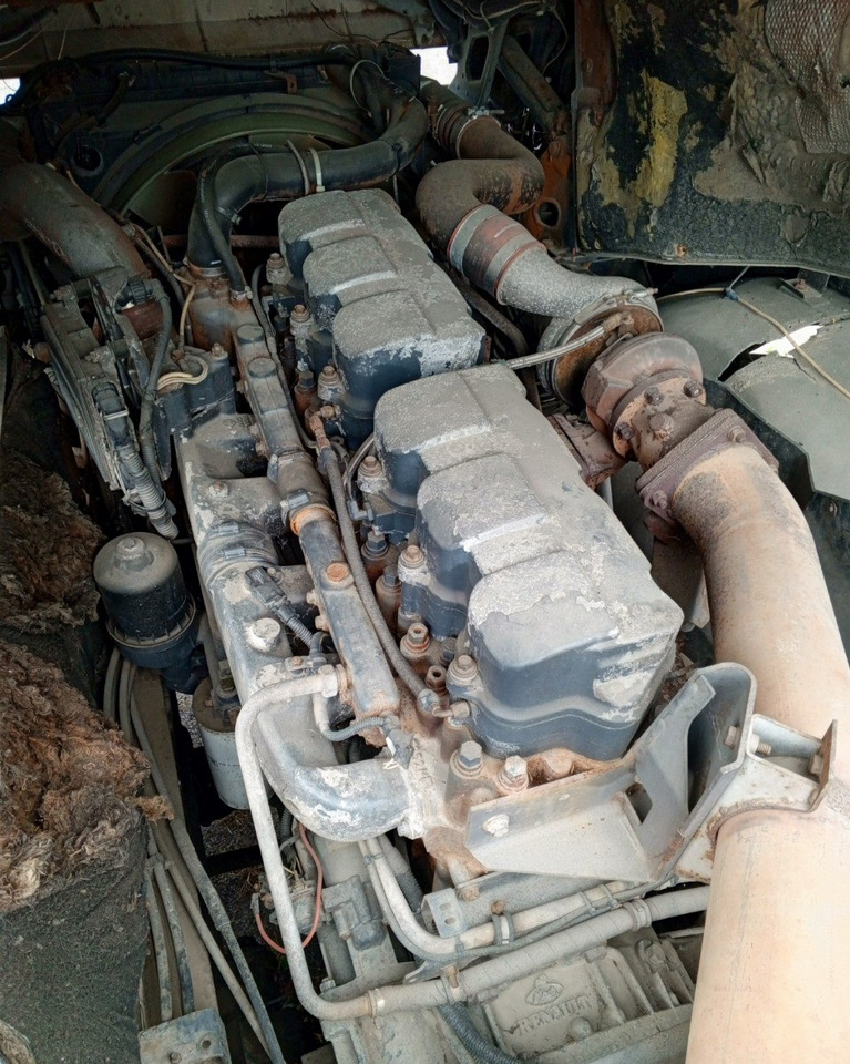 Tahač RENAULT Magnum 440: obrázek 8