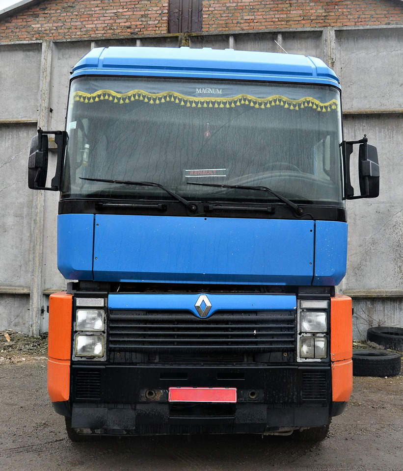 RENAULT Magnum 440 - Tahač: obrázek 2 RENAULT Magnum 440 - Tahač: obrázek 2