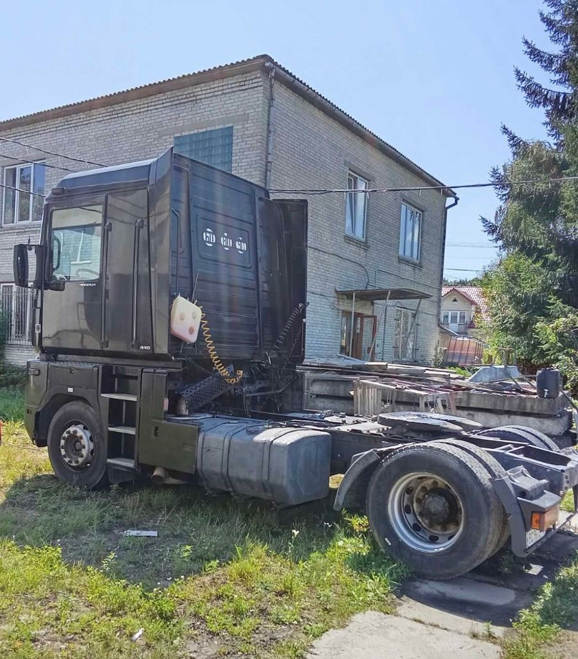 RENAULT Magnum 440 - Tahač: obrázek 4 RENAULT Magnum 440 - Tahač: obrázek 4