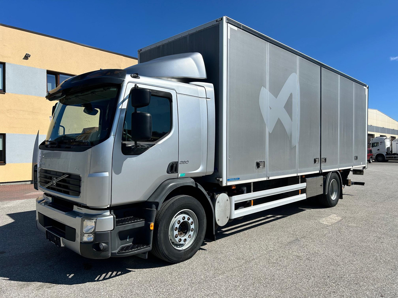 VOLVO FE260 - Skříňový nákladní auto: obrázek 2 VOLVO FE260 - Skříňový nákladní auto: obrázek 2