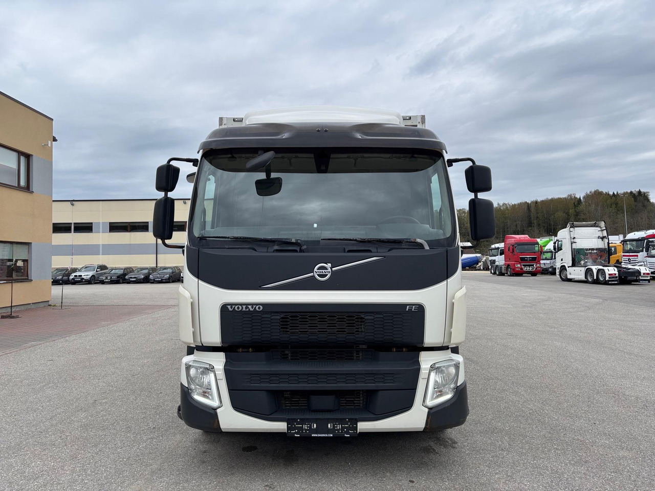 VOLVO FE320 - Skříňový nákladní auto: obrázek 2 VOLVO FE320 - Skříňový nákladní auto: obrázek 2