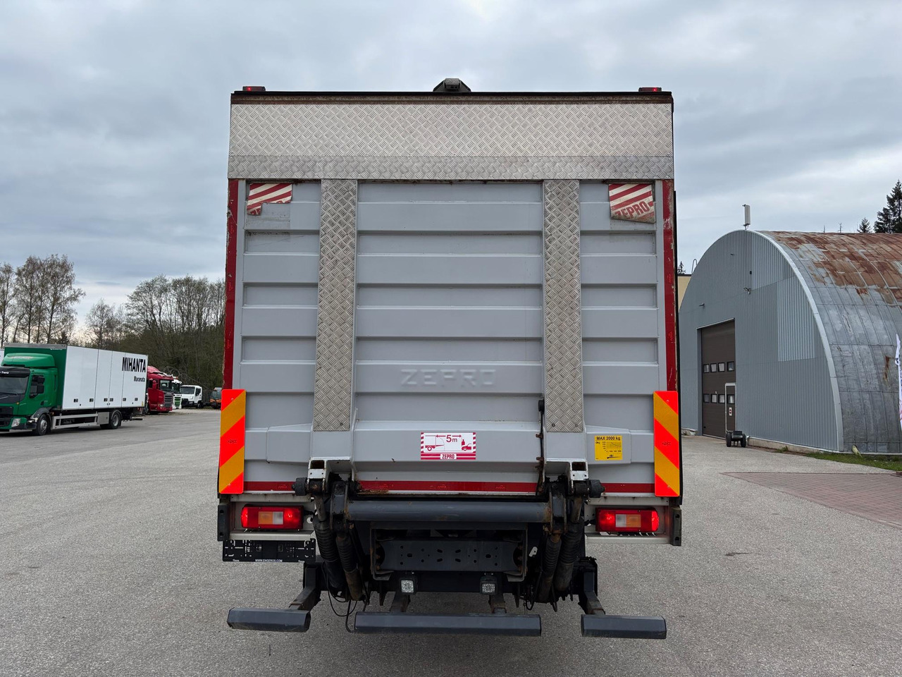 VOLVO FE320 - Skříňový nákladní auto: obrázek 5 VOLVO FE320 - Skříňový nákladní auto: obrázek 5