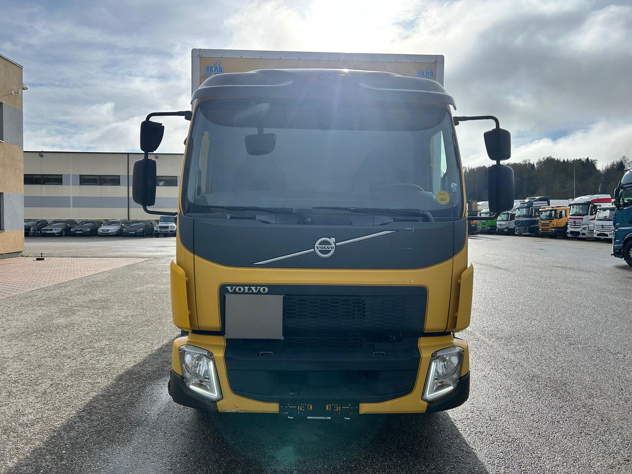 VOLVO FL250 - Skříňový nákladní auto: obrázek 4 VOLVO FL250 - Skříňový nákladní auto: obrázek 4