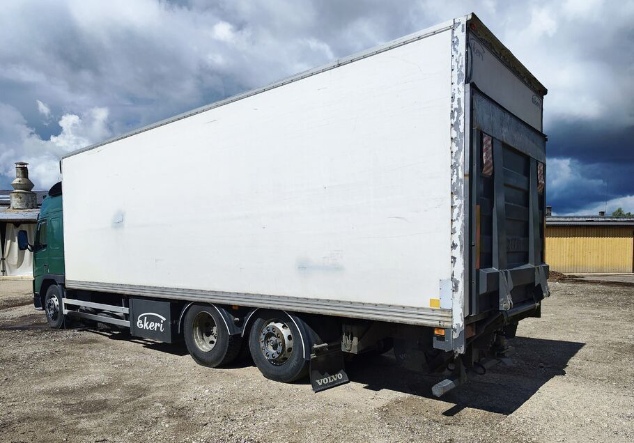 VOLVO FM12 - Skříňový nákladní auto: obrázek 5 VOLVO FM12 - Skříňový nákladní auto: obrázek 5