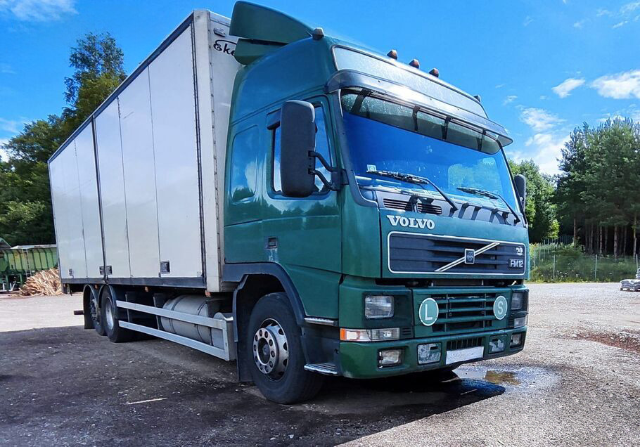 VOLVO FM12 - Skříňový nákladní auto: obrázek 1 VOLVO FM12 - Skříňový nákladní auto: obrázek 1