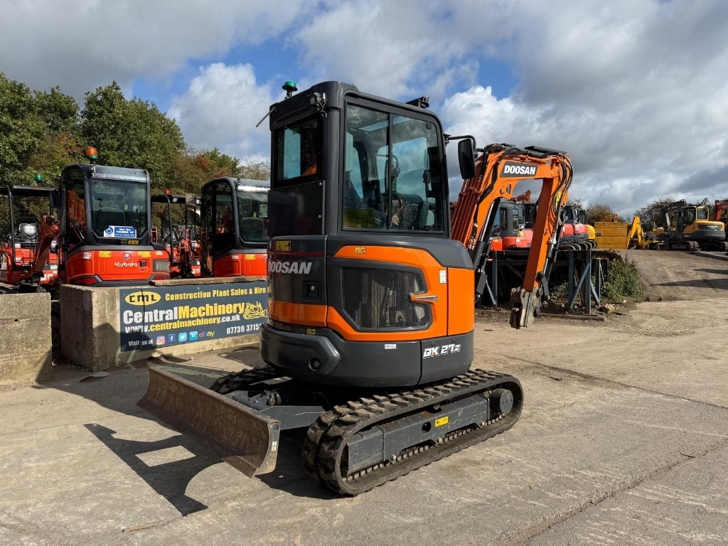 Doosan DX27Z-7 - Mini rýpadlo: obrázek 3 Doosan DX27Z-7 - Mini rýpadlo: obrázek 3