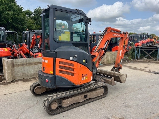 Hitachi ZX 22 U-2 CLR - Mini rýpadlo: obrázek 3 Hitachi ZX 22 U-2 CLR - Mini rýpadlo: obrázek 3