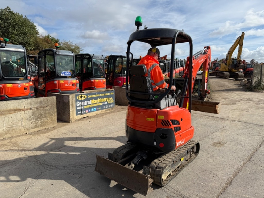 Kubota U 17-3 - Mini rýpadlo: obrázek 5 Kubota U 17-3 - Mini rýpadlo: obrázek 5