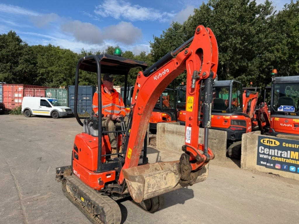 Kubota U 17-3 - Mini rýpadlo: obrázek 4 Kubota U 17-3 - Mini rýpadlo: obrázek 4