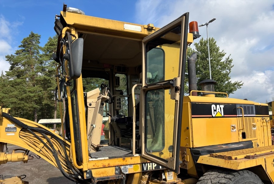 CATERPILLAR 140 H CE original German machine ready for work! - Grejdr: obrázek 5 CATERPILLAR 140 H CE original German machine ready for work! - Grejdr: obrázek 5