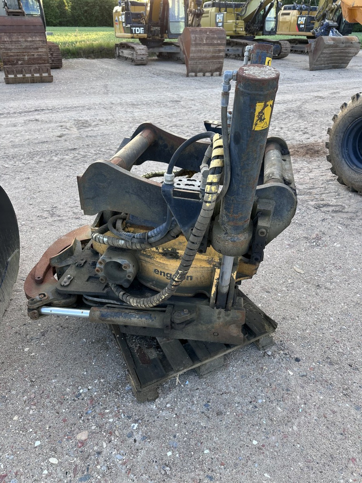 ENGCON EC 30 - S80 GR30 -S80 - SVAB Engcon Rototilt - Tiltrotator - Tiltrotátor: obrázek 2 ENGCON EC 30 - S80 GR30 -S80 - SVAB Engcon Rototilt - Tiltrotator - Tiltrotátor: obrázek 2