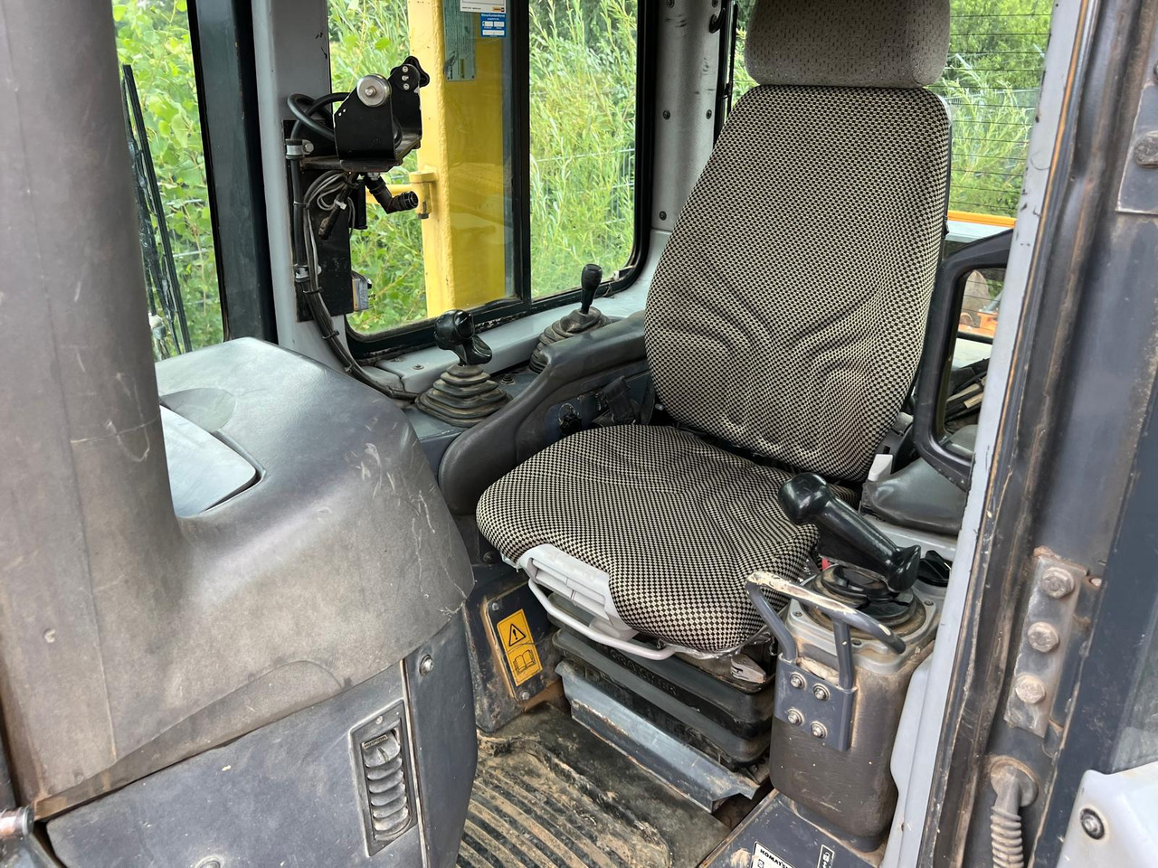 KOMATSU D 61 PX-15 Ripper 3Mtr.+Klima Deutsche Maschine! - Buldozer: obrázek 4 KOMATSU D 61 PX-15 Ripper 3Mtr.+Klima Deutsche Maschine! - Buldozer: obrázek 4