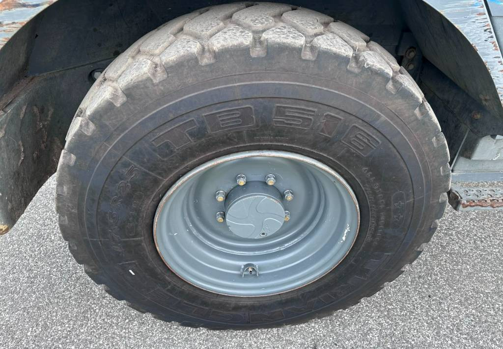 Liebherr L 514 Stereo +30 Kmh Klima 3er Kreis Greifschaufel leasing Liebherr L 514 Stereo +30 Kmh Klima 3er Kreis Greifschaufel: obrázek 31 Liebherr L 514 Stereo +30 Kmh Klima 3er Kreis Greifschaufel leasing Liebherr L 514 Stereo +30 Kmh Klima 3er Kreis Greifschaufel: obrázek 31