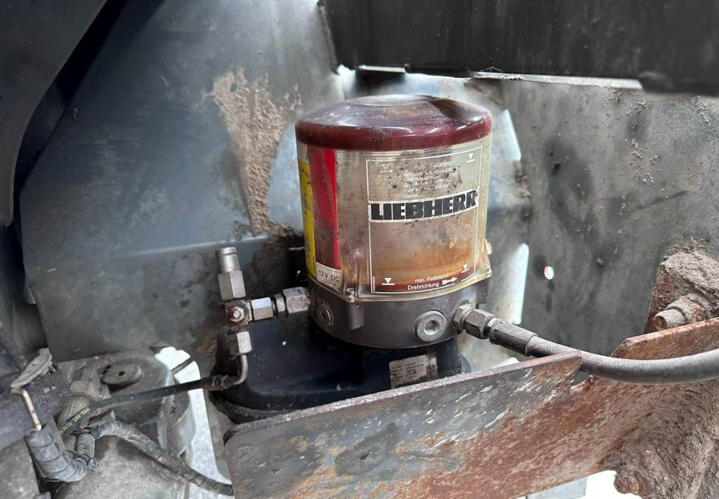 Liebherr L 514 Stereo +30 Kmh Klima 3er Kreis Greifschaufel leasing Liebherr L 514 Stereo +30 Kmh Klima 3er Kreis Greifschaufel: obrázek 40 Liebherr L 514 Stereo +30 Kmh Klima 3er Kreis Greifschaufel leasing Liebherr L 514 Stereo +30 Kmh Klima 3er Kreis Greifschaufel: obrázek 40