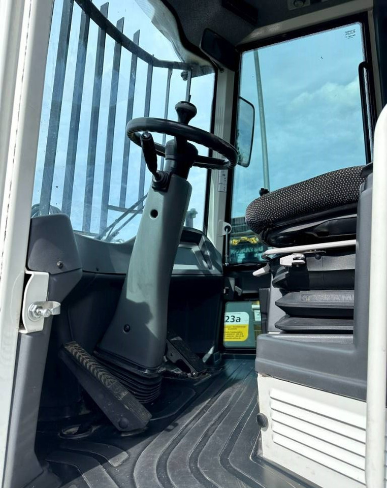 Liebherr L 514 Stereo +30 Kmh Klima 3er Kreis Greifschaufel leasing Liebherr L 514 Stereo +30 Kmh Klima 3er Kreis Greifschaufel: obrázek 15 Liebherr L 514 Stereo +30 Kmh Klima 3er Kreis Greifschaufel leasing Liebherr L 514 Stereo +30 Kmh Klima 3er Kreis Greifschaufel: obrázek 15