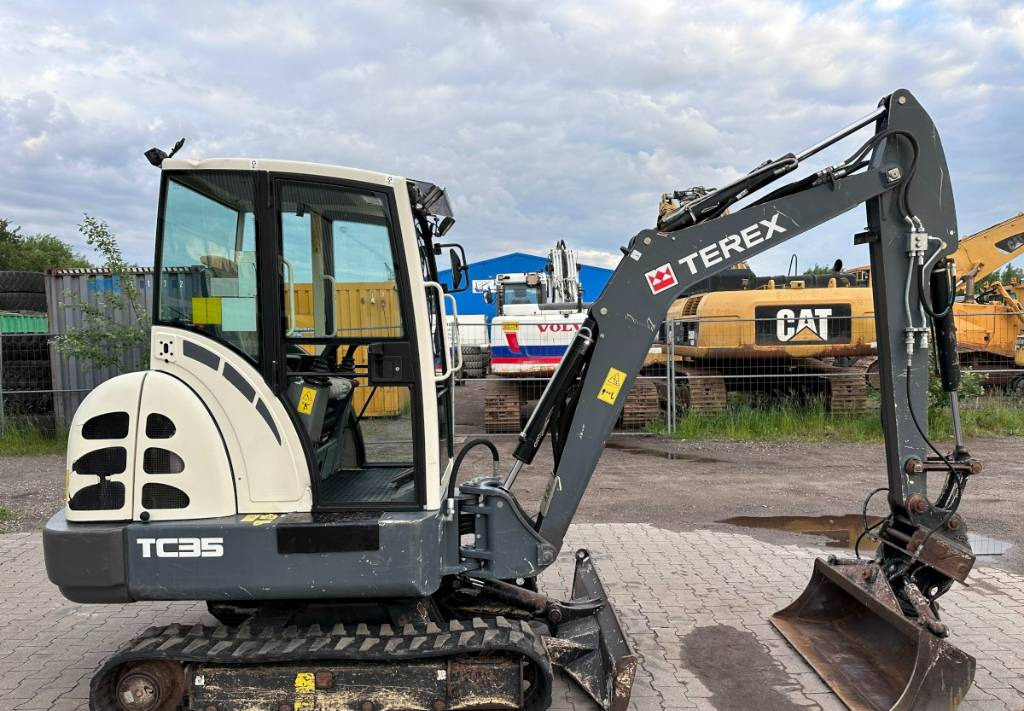 Terex TC 35 mit 3 Löffel - Mini rýpadlo: obrázek 2 Terex TC 35 mit 3 Löffel - Mini rýpadlo: obrázek 2