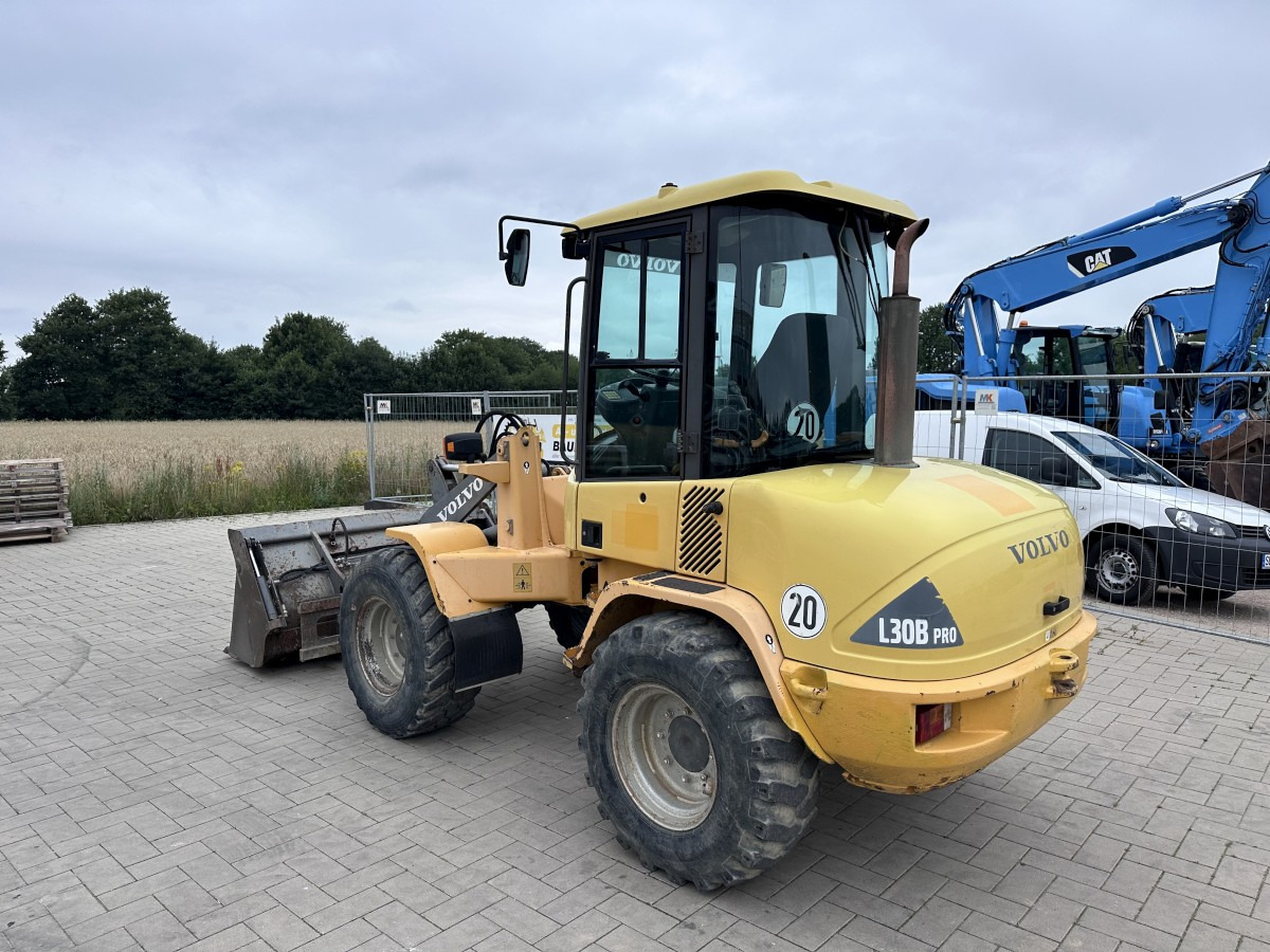 VOLVO L 30 B PRO 3er Kreis Klappschaufel+Palettengabel - Kolový nakladač: obrázek 5 VOLVO L 30 B PRO 3er Kreis Klappschaufel+Palettengabel - Kolový nakladač: obrázek 5
