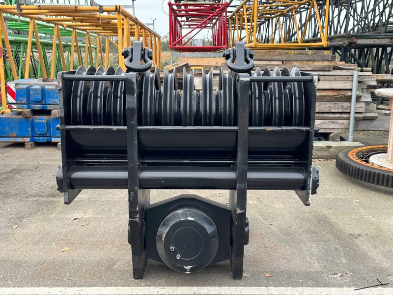 Kobelco CKE 2500 - Hydraulická ruka pro Stavební technika: obrázek 3 Kobelco CKE 2500 - Hydraulická ruka pro Stavební technika: obrázek 3