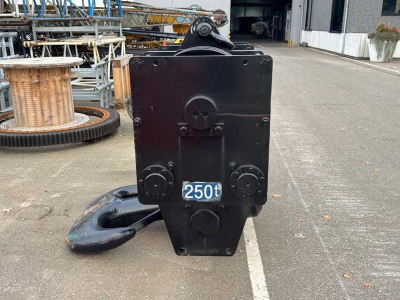 Kobelco CKE 2500 - Hydraulická ruka pro Stavební technika: obrázek 4 Kobelco CKE 2500 - Hydraulická ruka pro Stavební technika: obrázek 4