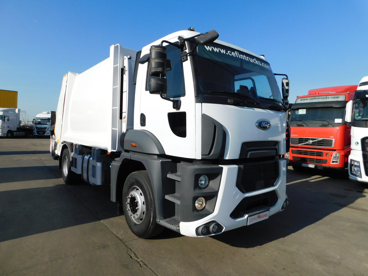 Ford 1833 4x2 dcab e6 9seso14409 - Vůz na odvoz odpadků: obrázek 2 Ford 1833 4x2 dcab e6 9seso14409 - Vůz na odvoz odpadků: obrázek 2