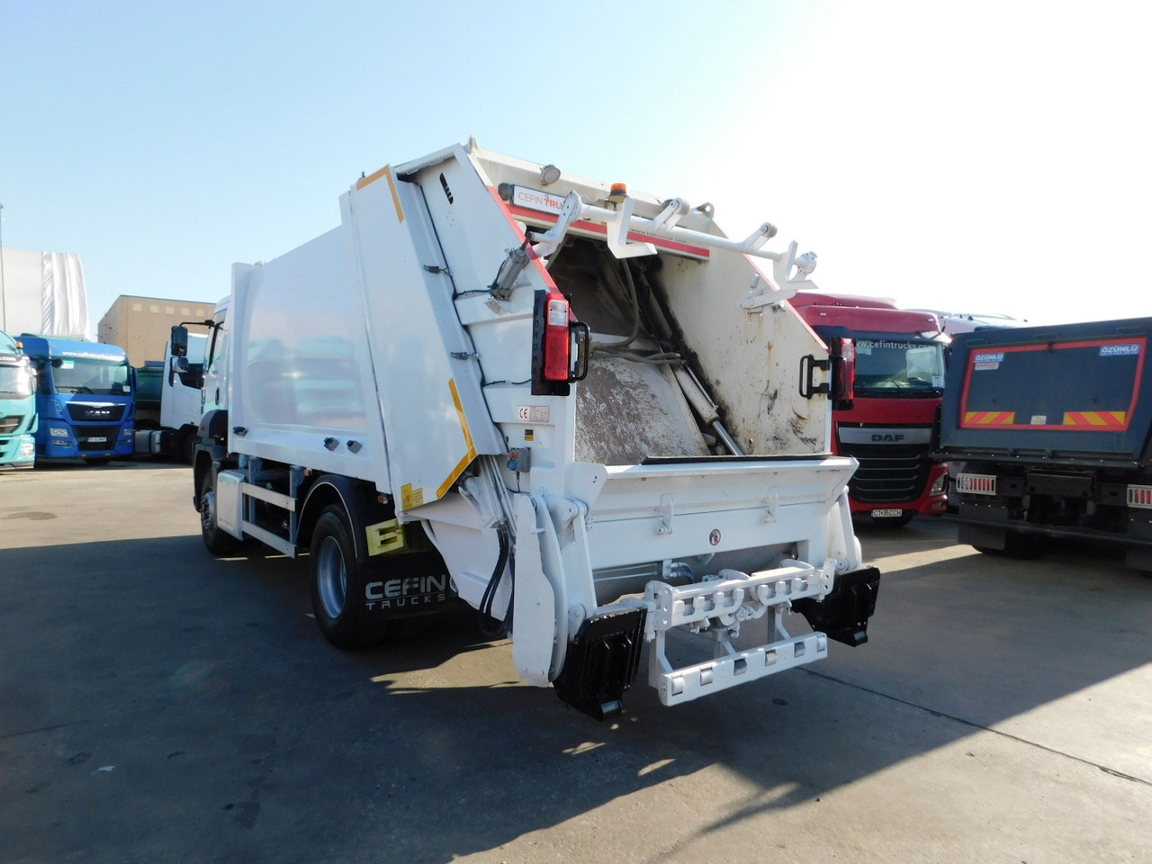 Ford 1833 4x2 dcab e6 9seso14409 - Vůz na odvoz odpadků: obrázek 4 Ford 1833 4x2 dcab e6 9seso14409 - Vůz na odvoz odpadků: obrázek 4