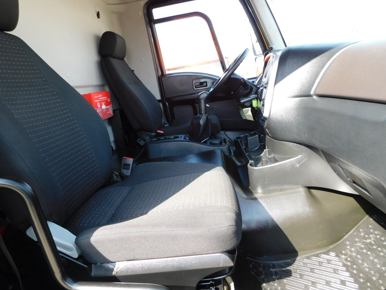 Ford 4142d 8x4 dcab e6 16s2230 - Sklápěč: obrázek 5 Ford 4142d 8x4 dcab e6 16s2230 - Sklápěč: obrázek 5