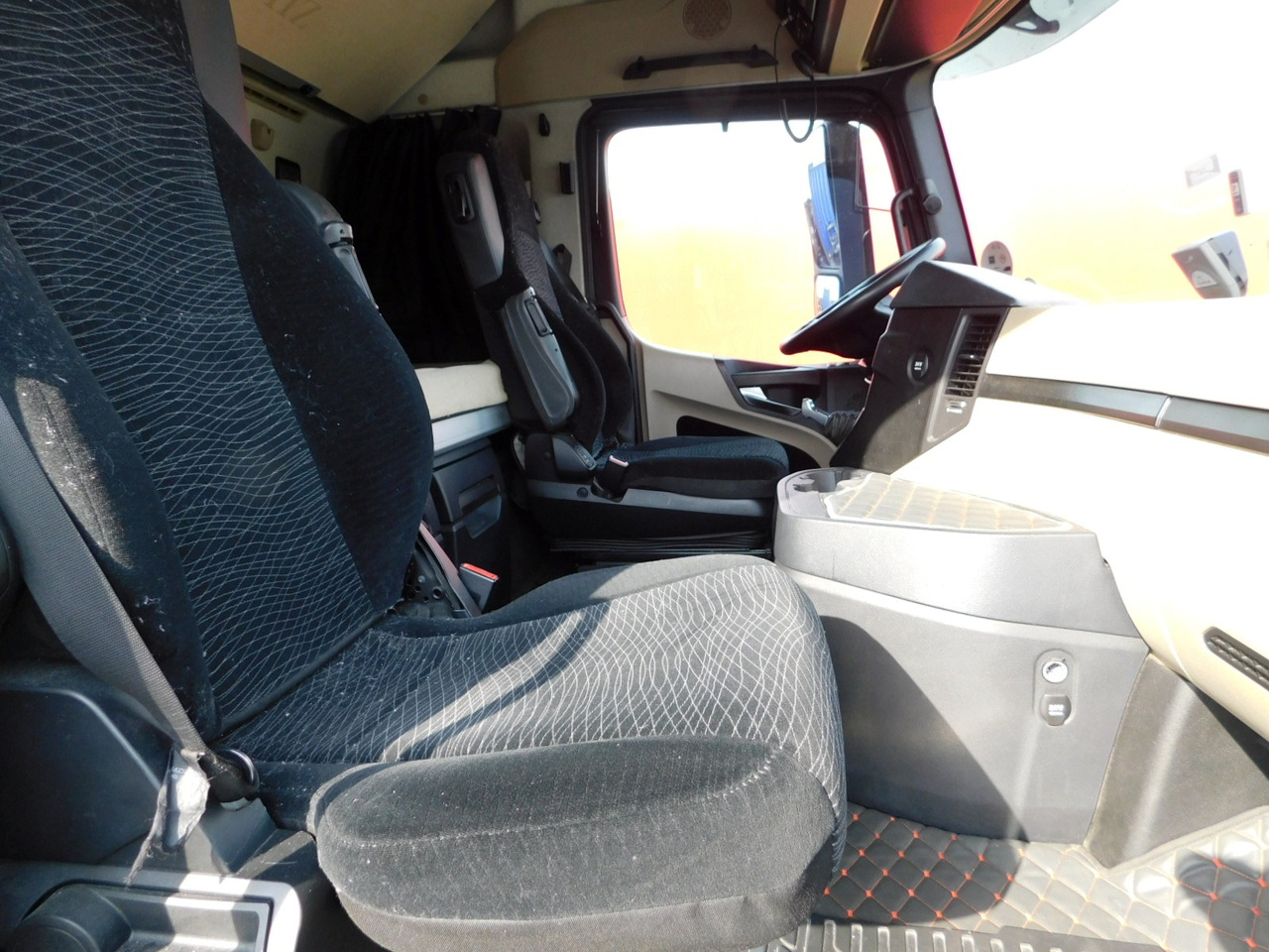 Mercedes Actros 1845 - Tahač: obrázek 5 Mercedes Actros 1845 - Tahač: obrázek 5