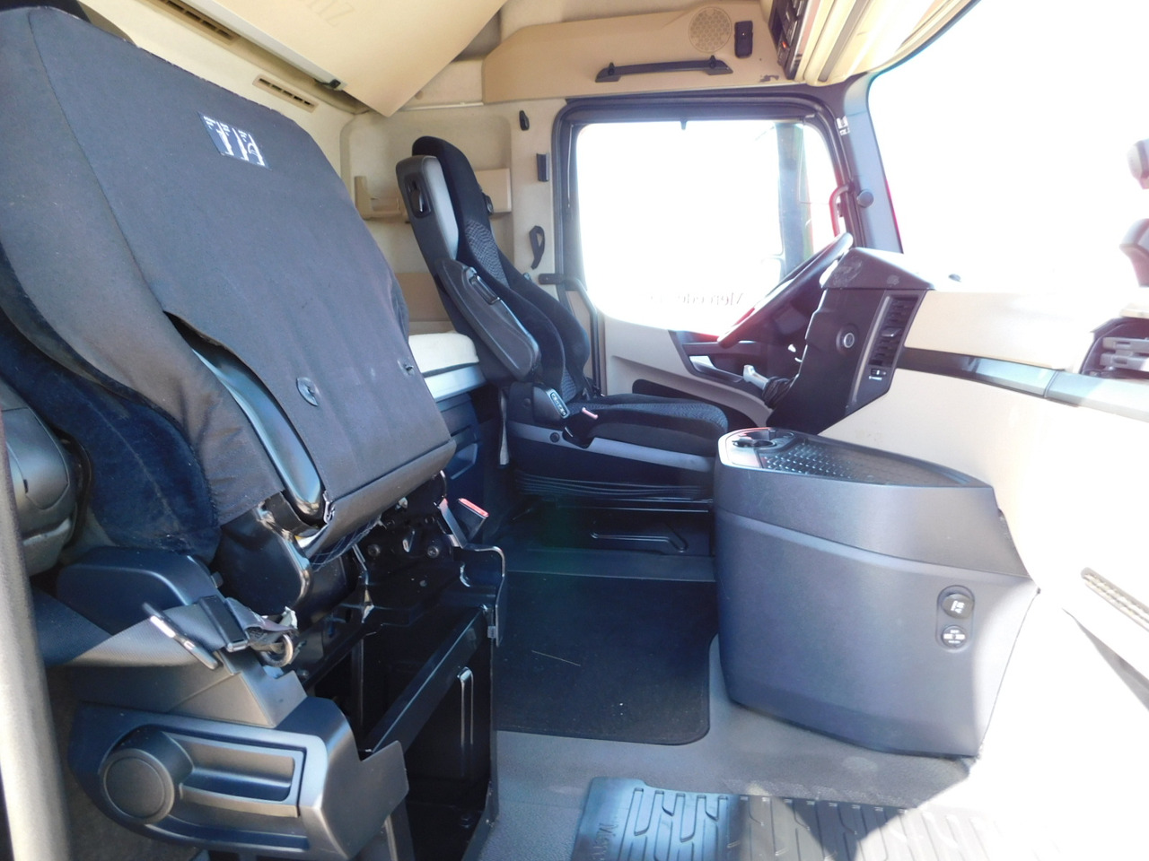 Mercedes Actros - Tahač: obrázek 5 Mercedes Actros - Tahač: obrázek 5