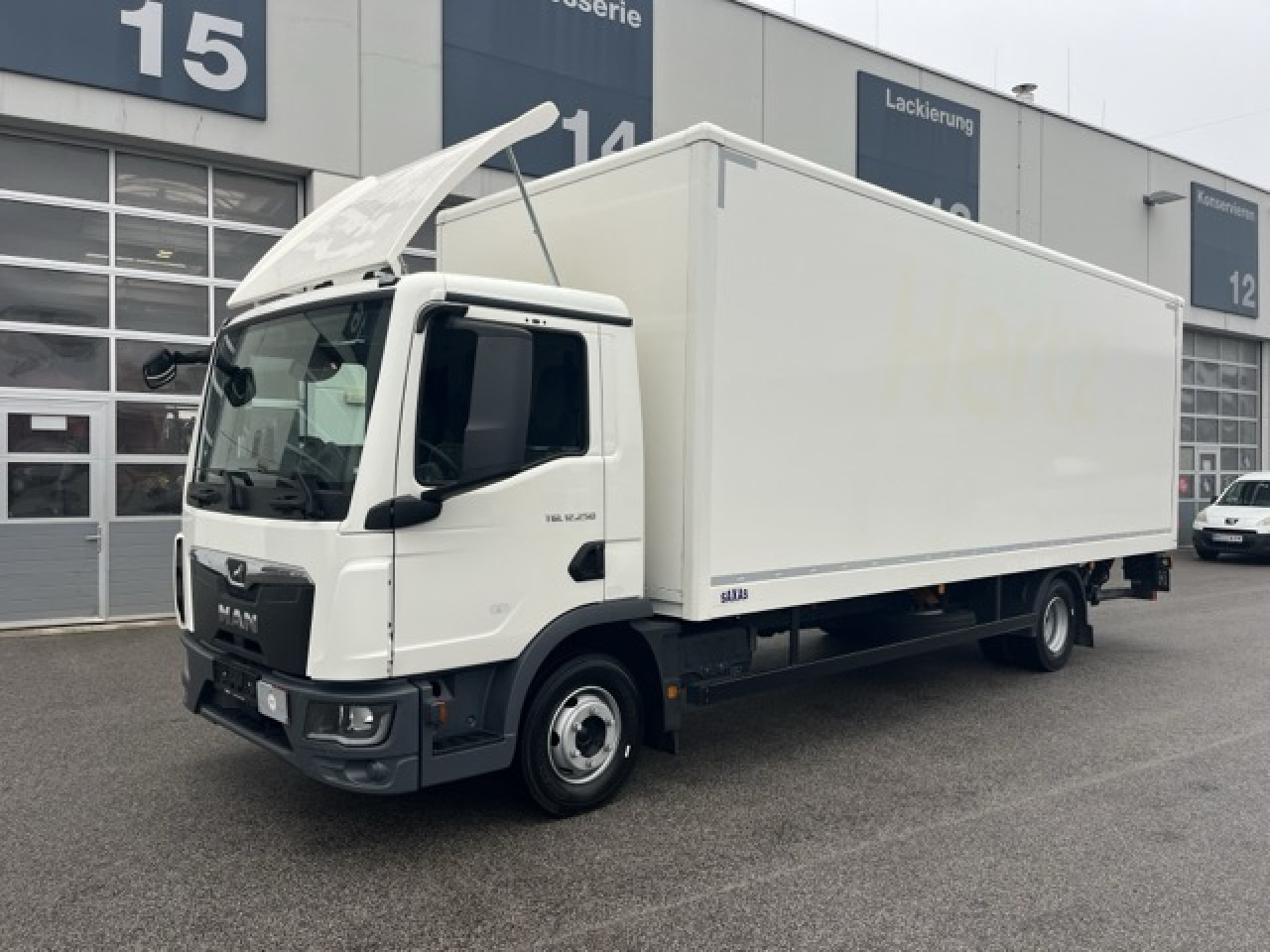 MAN TGL 12.250 4x2 BL CH Euro6 Klima AHK Luftfeder ZV - Skříňový nákladní auto: obrázek 1 MAN TGL 12.250 4x2 BL CH Euro6 Klima AHK Luftfeder ZV - Skříňový nákladní auto: obrázek 1
