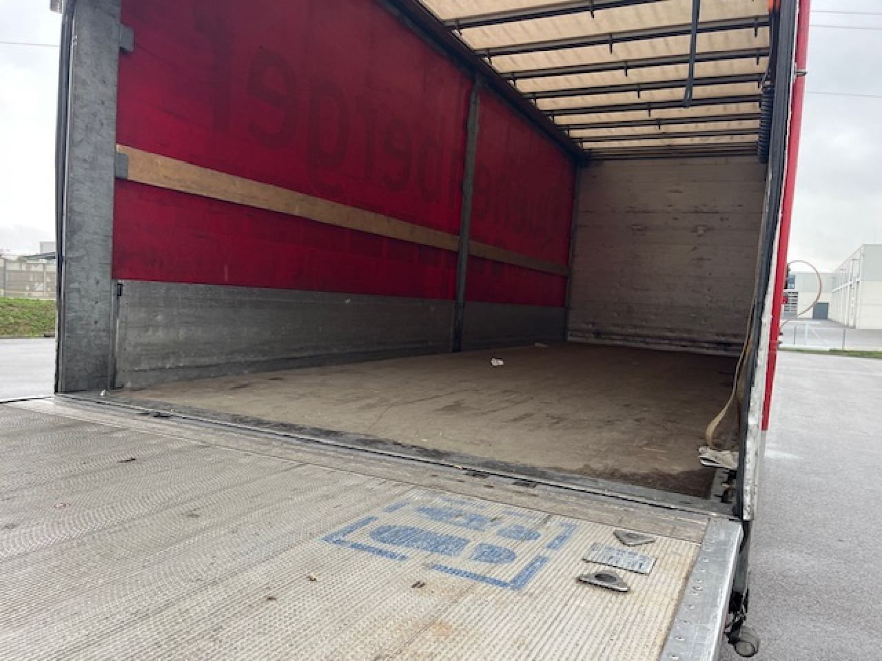 MAN TGM 18.320 4x2 BL Durchladbar - mit Tandemhänger - Plachtový nákladní auto: obrázek 3 MAN TGM 18.320 4x2 BL Durchladbar - mit Tandemhänger - Plachtový nákladní auto: obrázek 3