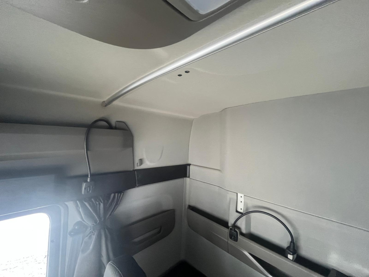 MAN TGX 18.510 4x2 BL SA ADR FL EXII EXIII Euro6 Klima - Tahač: obrázek 3 MAN TGX 18.510 4x2 BL SA ADR FL EXII EXIII Euro6 Klima - Tahač: obrázek 3