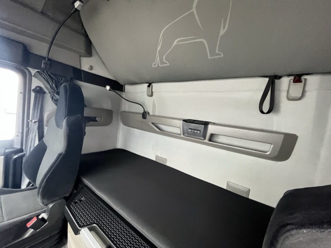 MAN TGX 18.510 4x2 LL SA Euro6 Retarder Klima ZV - Tahač: obrázek 2 MAN TGX 18.510 4x2 LL SA Euro6 Retarder Klima ZV - Tahač: obrázek 2