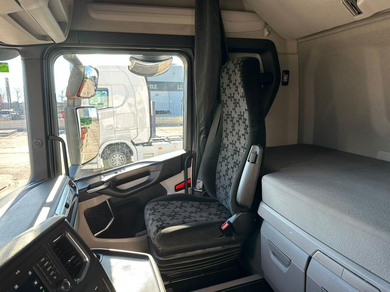 Scania R 450 - Tahač: obrázek 3 Scania R 450 - Tahač: obrázek 3