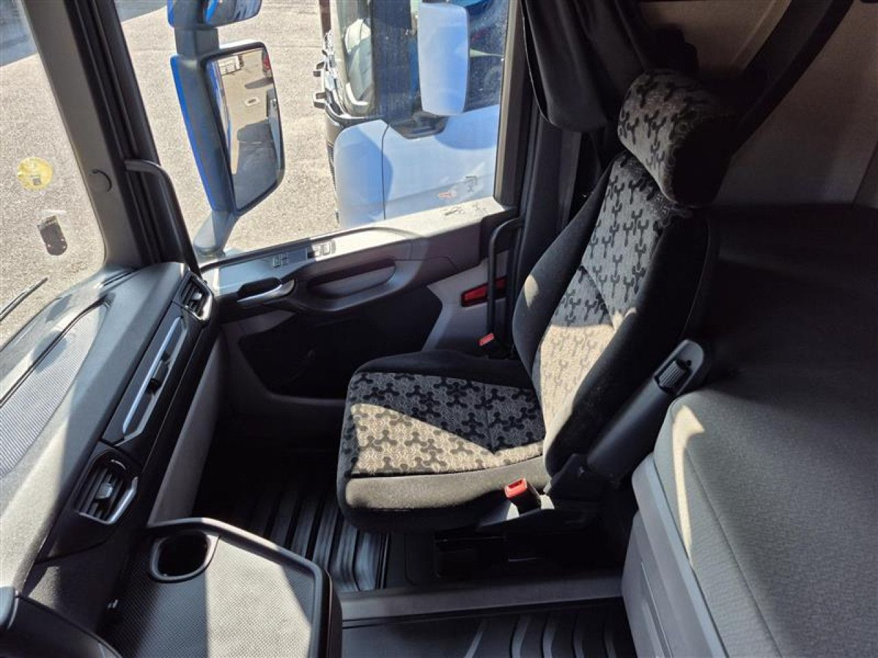 Scania R 450 - Tahač: obrázek 5 Scania R 450 - Tahač: obrázek 5