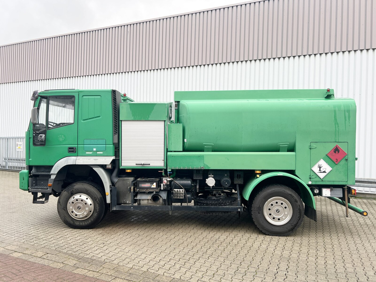 Cisternové vozidlo 190EH30 4x4 190EH30 4x4: obrázek 11
