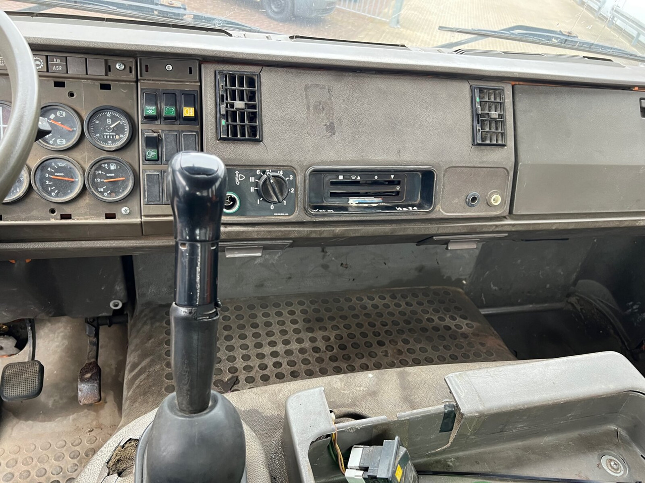 260-34 AHW 6x6 260-34 AHW 6x6, V8, Manual, Full Steel - Podvozek s kabinou: obrázek 3 260-34 AHW 6x6 260-34 AHW 6x6, V8, Manual, Full Steel - Podvozek s kabinou: obrázek 3