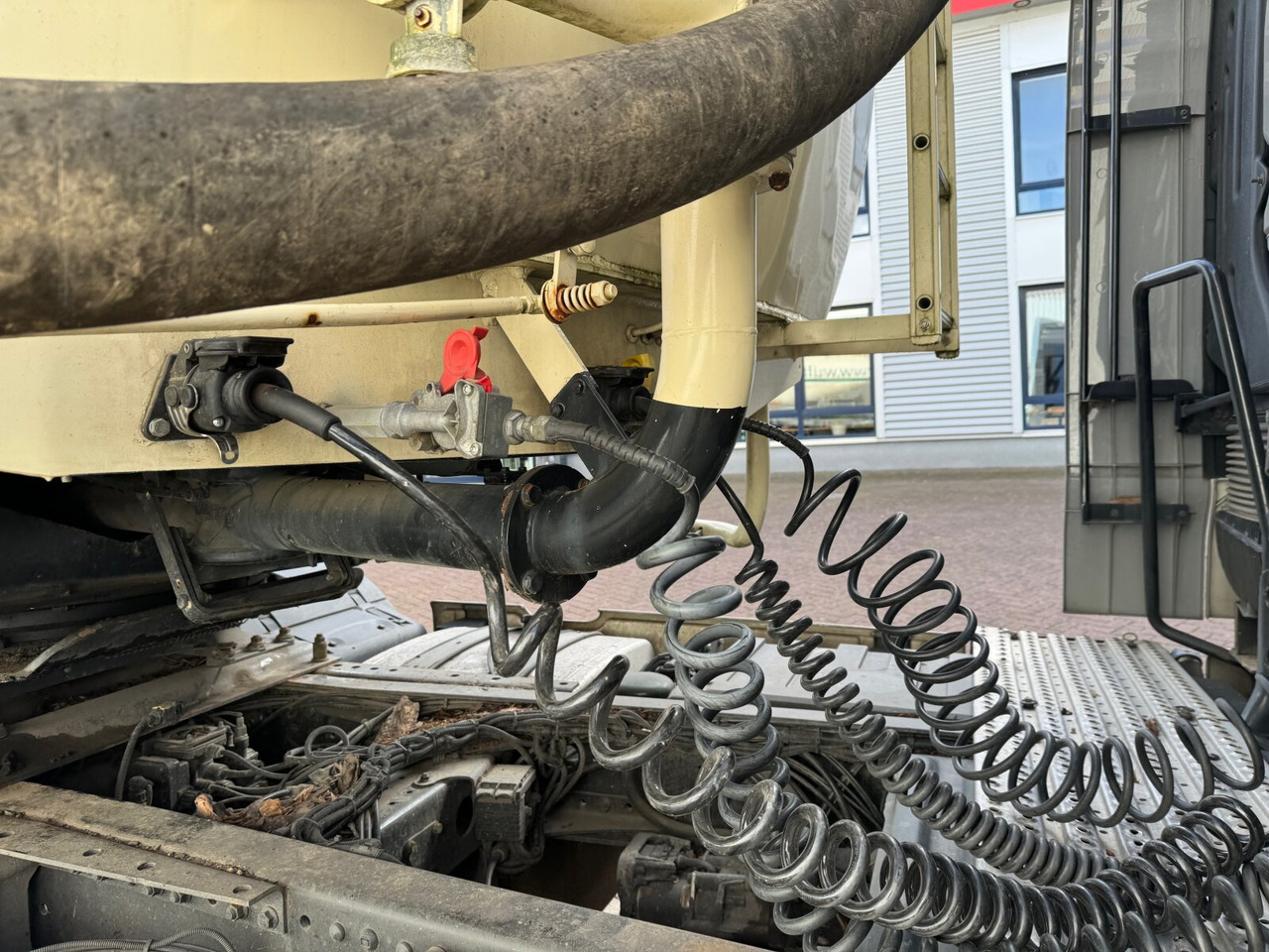 97WSL 33-24 Siloauflieger Welgro 97WSL 33-24 Siloauflieger, Lenkachse, 8 Kammern, ca. 51m³ - Silo cisterna: obrázek 5 97WSL 33-24 Siloauflieger Welgro 97WSL 33-24 Siloauflieger, Lenkachse, 8 Kammern, ca. 51m³ - Silo cisterna: obrázek 5