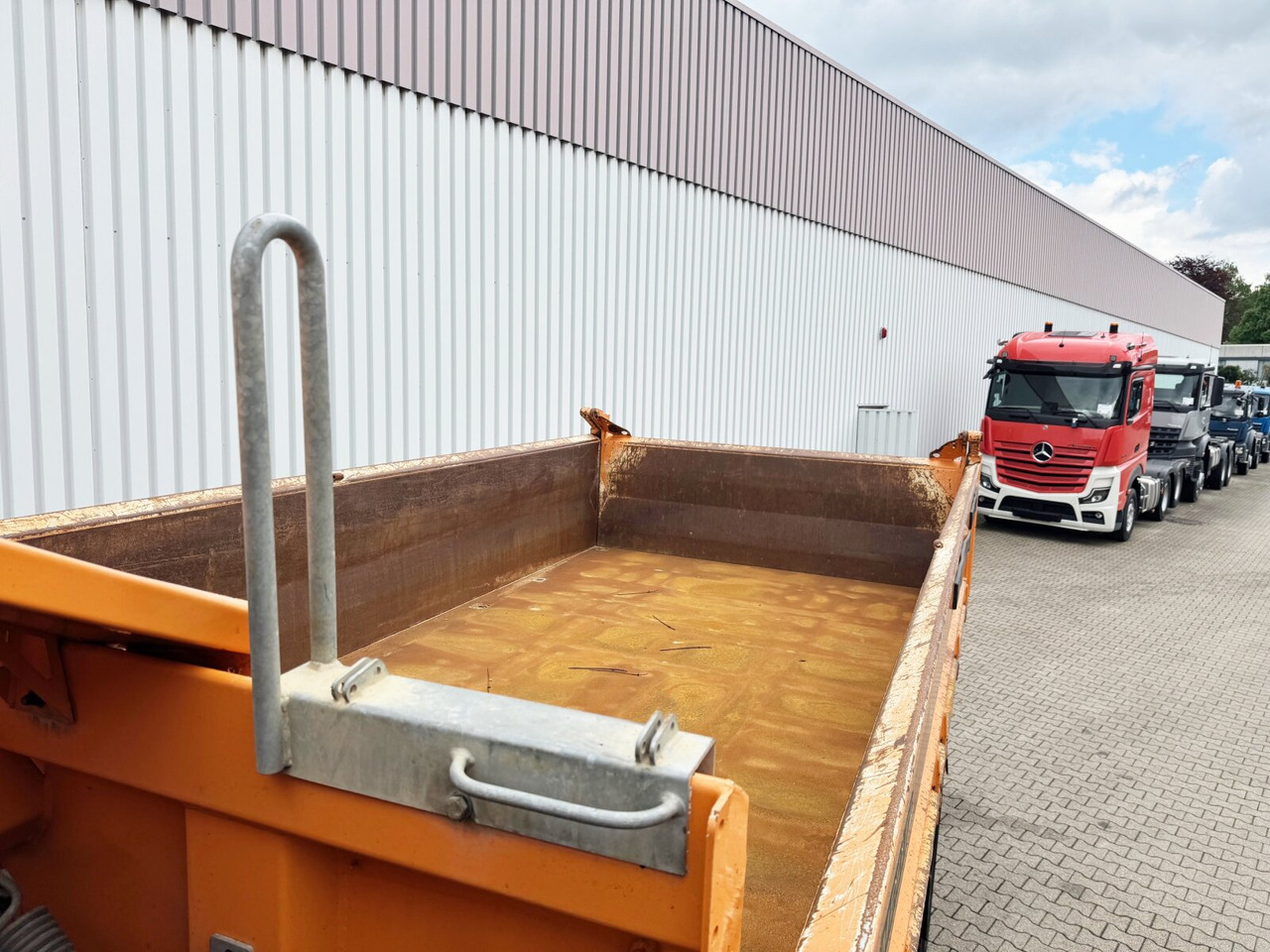 AD260T41 6x4 AD260T41 6x4, EEV - Sklápěč: obrázek 2 AD260T41 6x4 AD260T41 6x4, EEV - Sklápěč: obrázek 2