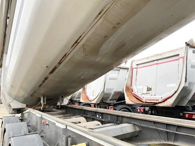 Carnehl CHKS34/HS CHKS34/HS, Stahlmulde ca. 29m³, HARDOX, Liftachse, Schütte - Sklápěcí návěs: obrázek 3 Carnehl CHKS34/HS CHKS34/HS, Stahlmulde ca. 29m³, HARDOX, Liftachse, Schütte - Sklápěcí návěs: obrázek 3