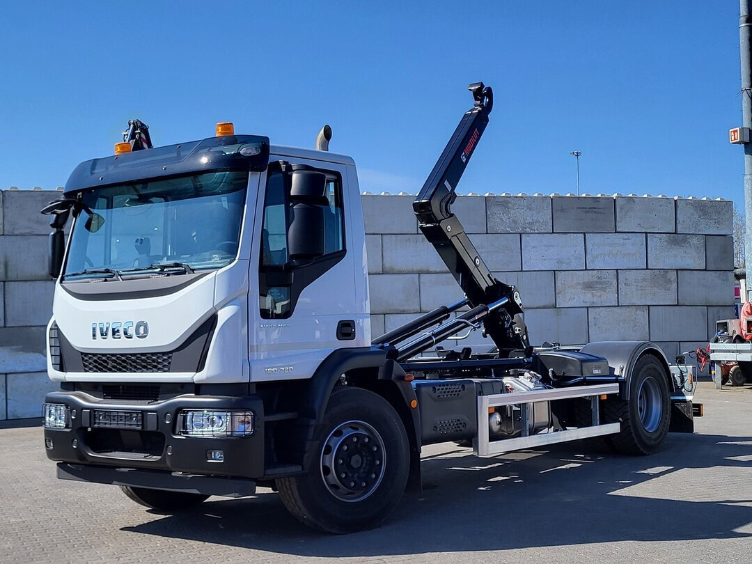 Euro Cargo 180E320 4x2 Euro Cargo 180E320 4x2, HIAB Abroller - Hákový nosič kontejnerů: obrázek 1 Euro Cargo 180E320 4x2 Euro Cargo 180E320 4x2, HIAB Abroller - Hákový nosič kontejnerů: obrázek 1