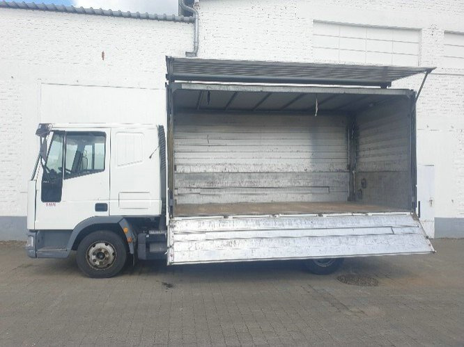 Skříňový nákladní auto Euro Cargo ML 75E14 4x2 Euro Cargo ML 75E14 4x2 Getränkekoffer, 6-Zylinder-Motor: obrázek 10