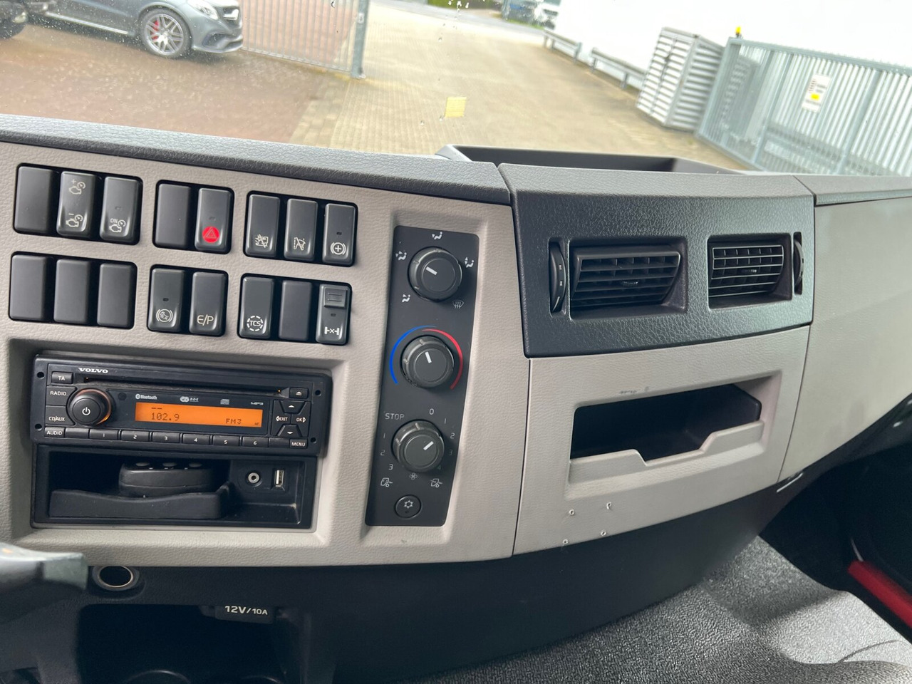 FE 320 4x2 FE 320 4x2 mit Zepro LBW - Skříňový nákladní auto: obrázek 5 FE 320 4x2 FE 320 4x2 mit Zepro LBW - Skříňový nákladní auto: obrázek 5
